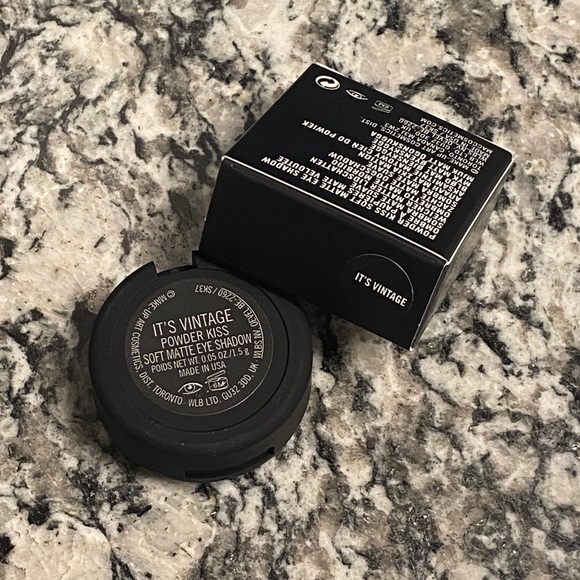 COPY - MAC It’s Vintage Purple Powder Kiss Soft Matte Eyeshadow Brand NEW - Picture 4 of 4